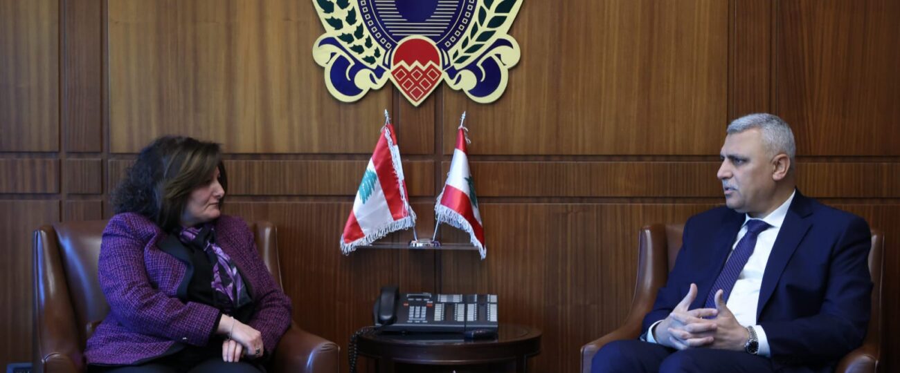 استقبل المدير العام للأمن العام اللواء حسن شقير في مكتبه رئيسة المجلس الأعلى للجمارك بالإنابة ريما مكي
