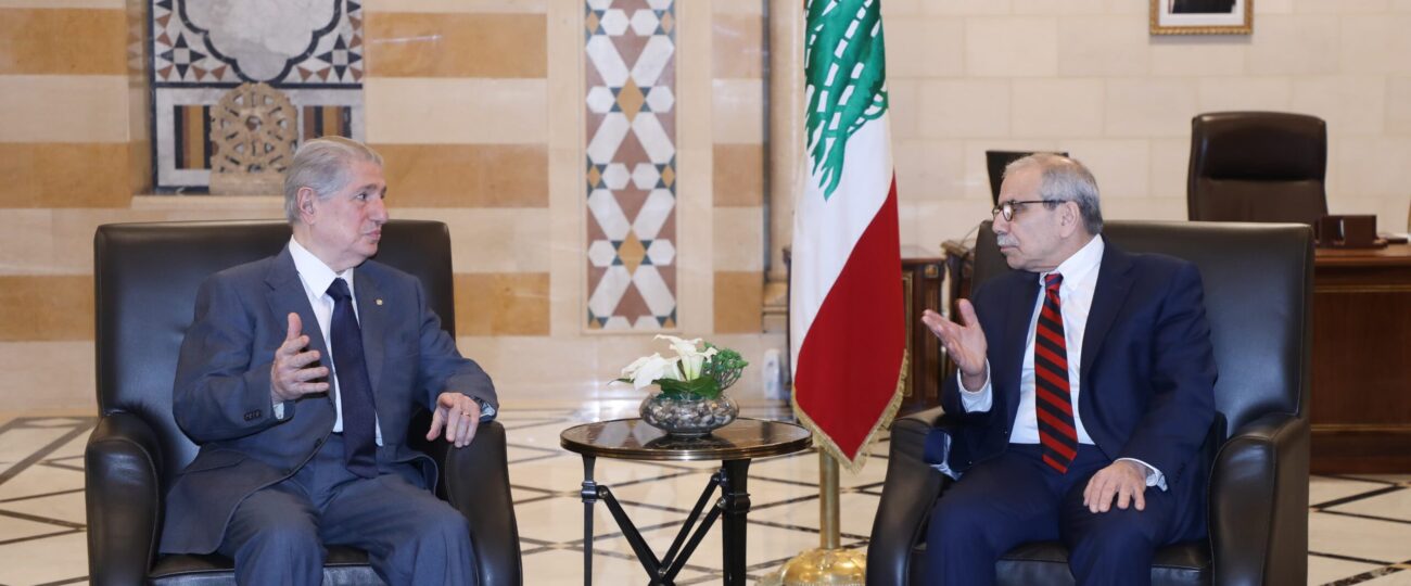 استقبل رئيس مجلس الوزراء الدكتور نواف سلام في السرايا اليوم الرئيس امين الجميل الذي قال بعد اللقاء:”‏كانت الزيارة عائلية بالدرجة الاولى وقد غمرنا دولته بعاطفته بوقوفه الى جانبنا خلال واجب عائلي