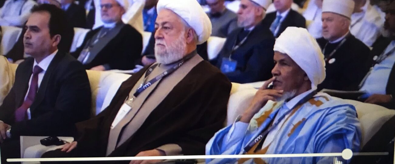 المفتي عسيران يدعو إلى الوحدة للرقي بالأمة خلال مشاركته في مؤتمر بناء الجسور بمكة