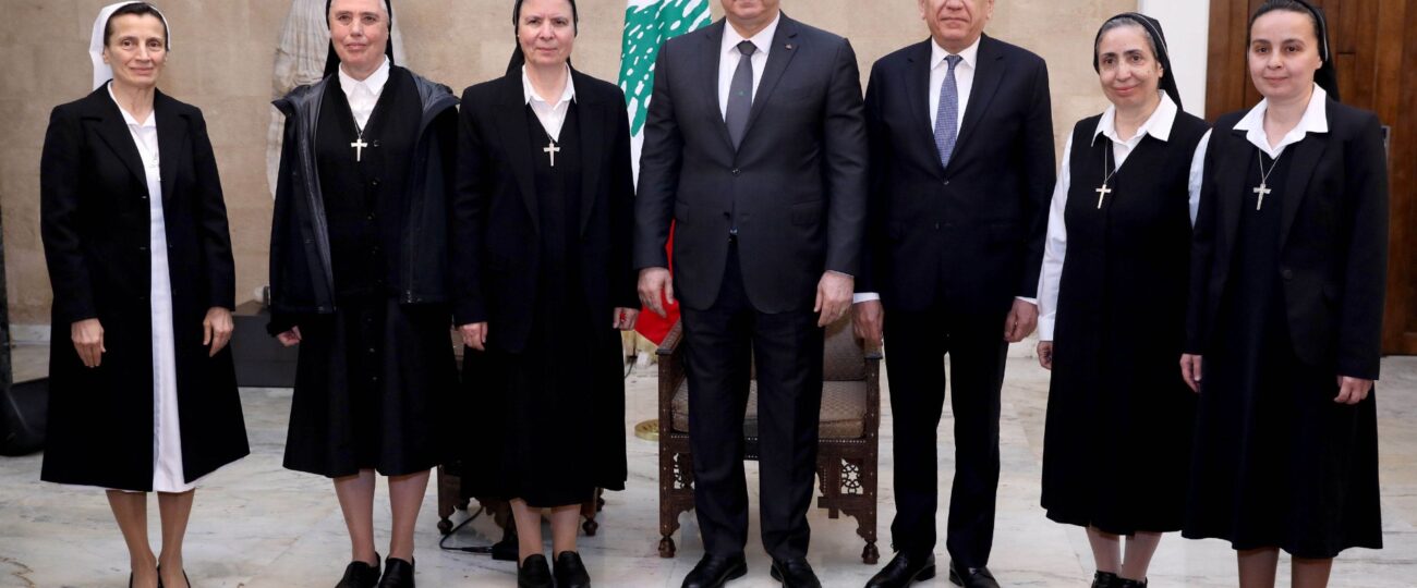 رئيس الجمهورية عرض مع راهبات العائلة المقدسة عمل مؤسساتهن التربوية والاستشفائية واستقبل النائب سامي الجميل