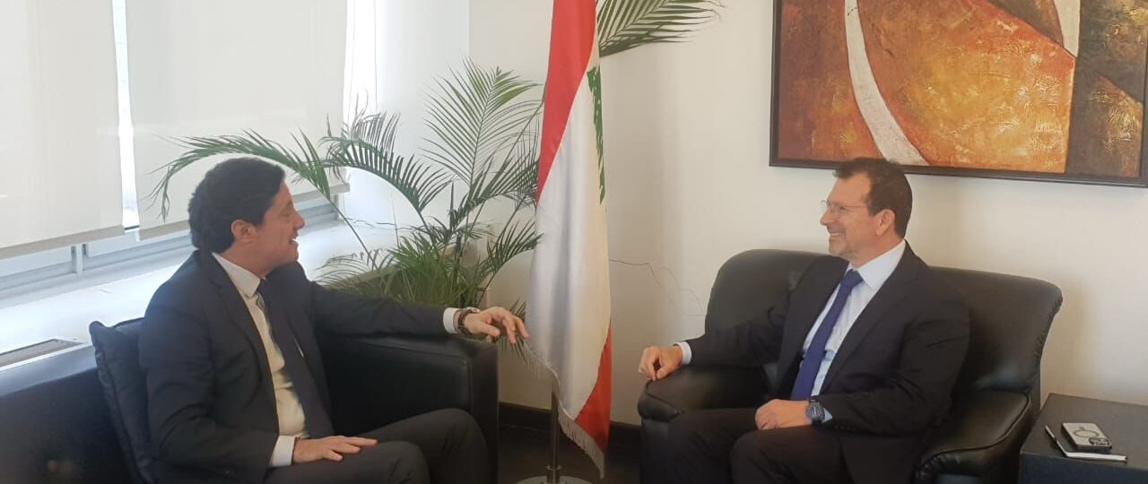 شحادة يبحث ومكاري وضع لبنان على خارطة التطور التكنولوجي