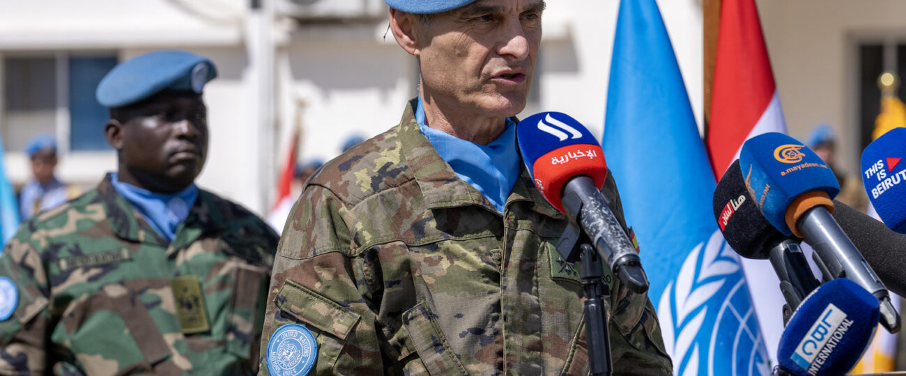 قائد اليونيفيل يؤكد التزام البعثة بتخفيف التوترات من خلال تعزيز الحوار