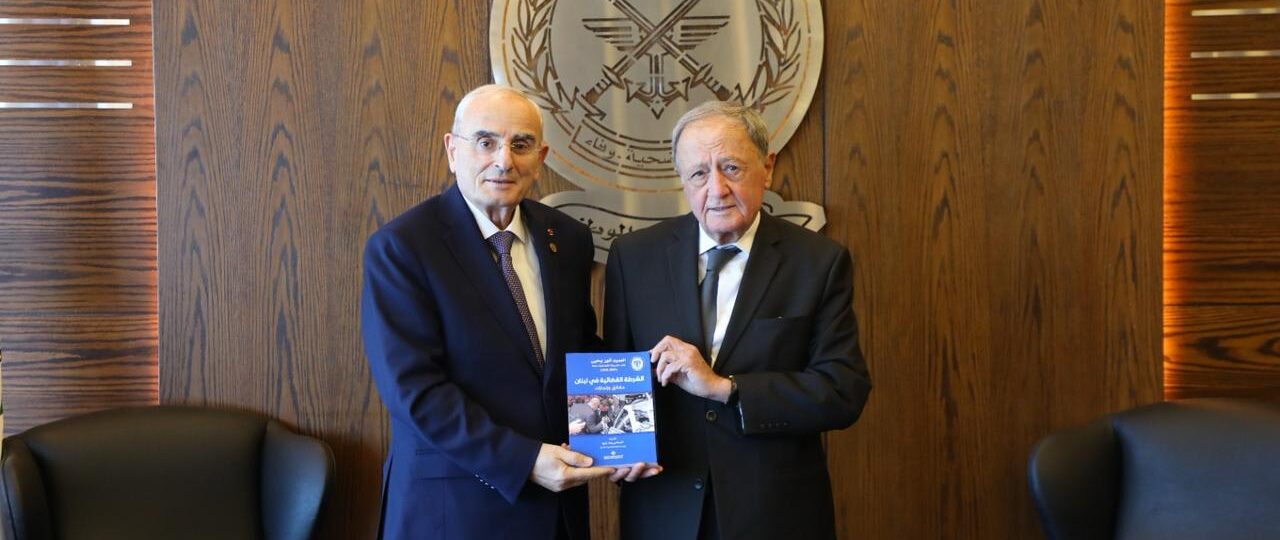 لقاءات لوزير الدفاع