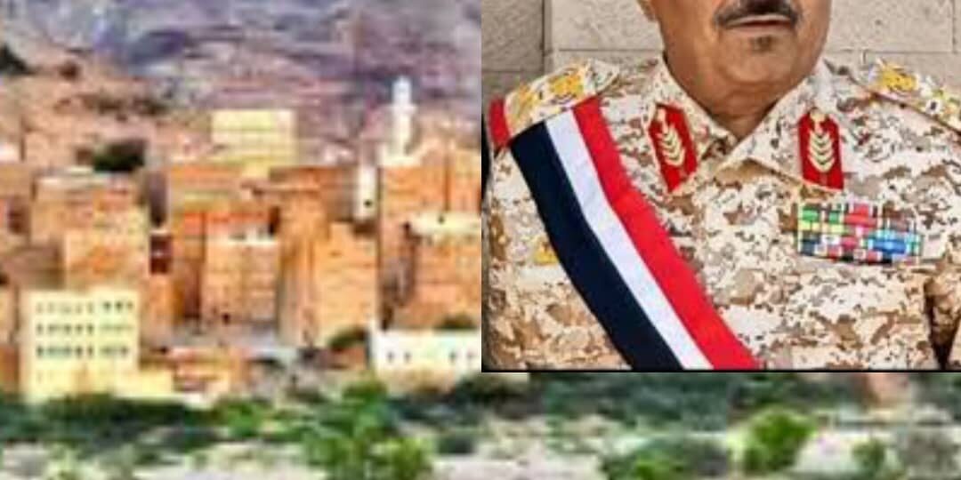 محافظ شبوة اللواء العولقي وقيادات السلطة المحلية يهنئون قائد الثورة ورئيس المجلس السياسي  بمناسبة يوم الصمود الوطني