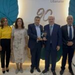 اشاد بتحوّلها “من مؤسسة كانت تخسر إلى مؤسسة رابحة تدرّ أموالاً على الخزينة” جابر تفقّد جناح “الريجي” في معرض “صُنع في لبنان”: أمام الصناعة اللبنانية اليوم فرصة ممتازة