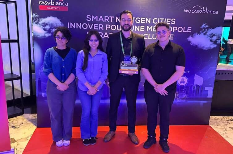 أنيس كراما يتوج بجائزة أحسن مشروع في مسابقة Casa Smart City
