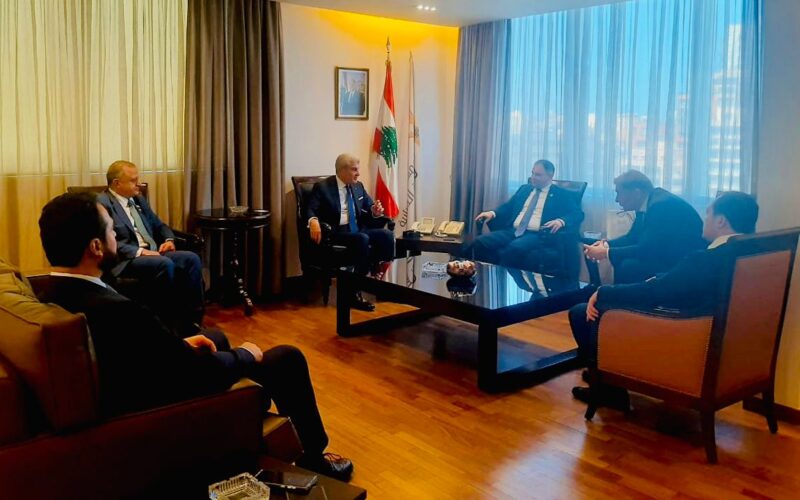 بحث وزير الصناعة جو عيسى الخوري مع وفد برلماني من جمهورية جورجيا كيفية تطوير العلاقات التجارية بين البلدين.