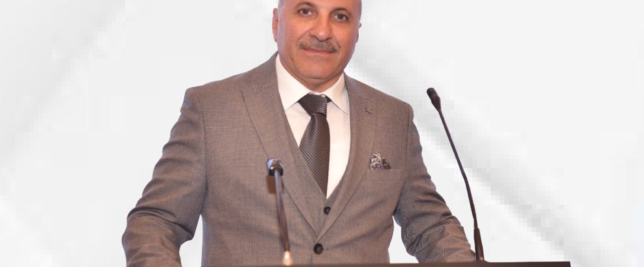 رجل الأعمال السيد نادر عزام يوجه تحية للعمال في عيدهم