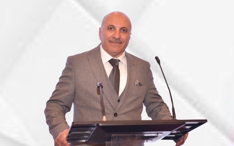 رجل الأعمال السيد نادر عزام يوجه تحية للعمال في عيدهم