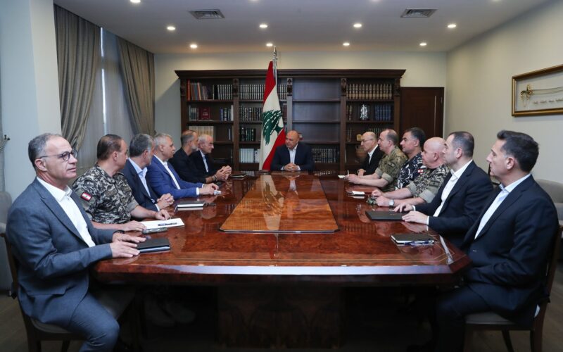 الرئيس عون ترأس اجتماعا ضم وزراء الدفاع والداخلية والأشغال وقادة الاجهزة الامنية لمتابعة التطورات نتيجة المواجهات الإيرانية الاسرائيلية