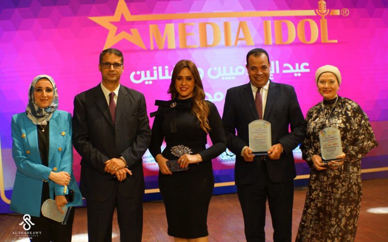 توزيع الجوائز الاكاديمية في مجال الاعلام والفن بالدورة الأولى لاحتفالية ميديا آيدول