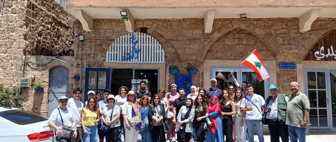 على درب أنفة الثقافي افتتحت جمعية أصدقاء الطبيعة Freinds of Nature بالتعاون مبادرة السياحة الزرقاء درب أنفة الثقافي