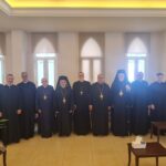 المطران إبراهيم يهنئ الرئيس الجديد للرهبانية المخلصية الأرشمندريت أنطوان رزق