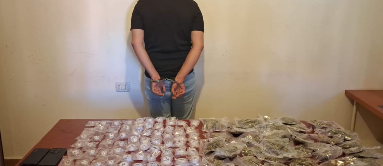 نقل كمية من المخدّرات على متن فان فتم توقيفه من قبل عناصر حاجز ضهر البيدر