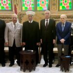 استقبل مفتي الجمهورية اللبنانية الشيخ عبد اللطيف دريان في دار الفتوى وفد نقابة الصحافة اللبنانية