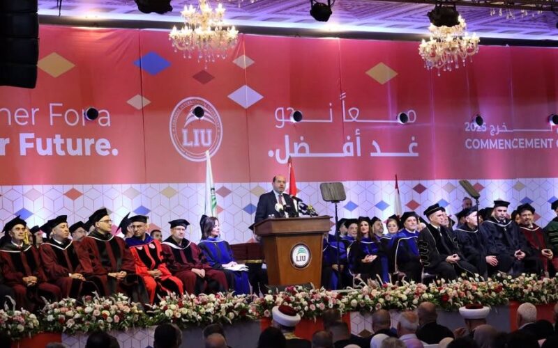النائب حسن مراد يُؤكد خلال رعايته تخريج طلاب “جامعة LIU” في صيدا على العلم لبناء غدٍ أفضل ودعم القضية الفلسطينية