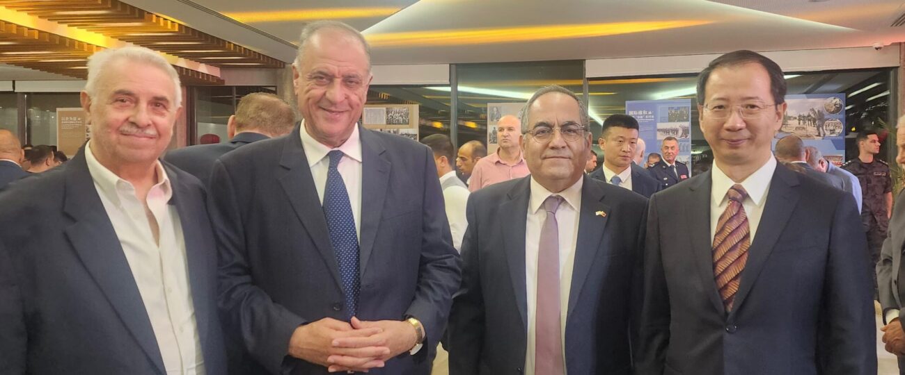 العبد الله يشارك في احتفال السفارة الصينية بذكرى تأسيس الجيش: تعزيز للعلاقات اللبنانية – الصينية