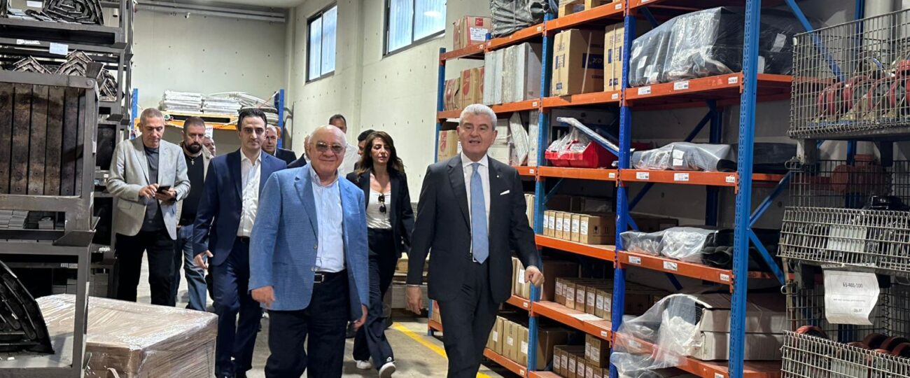 عيسى الخوري في جولة في المتن الشمالي: نشاط الصناعي فعل ايمان بالوطن