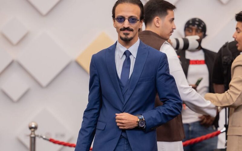 كريم صلاح الدين يتألق في السعودية ويفوز بجائزة أفضل ممثل دور أول ويخطف الأنظار في احتفال وزارة الثقافة