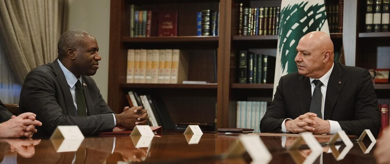 وزير الخارجية البريطاني يزور لبنان ويؤكد دعم المملكة المتحدة المستمر لأمن لبنان واستقراره وازدهاره ا