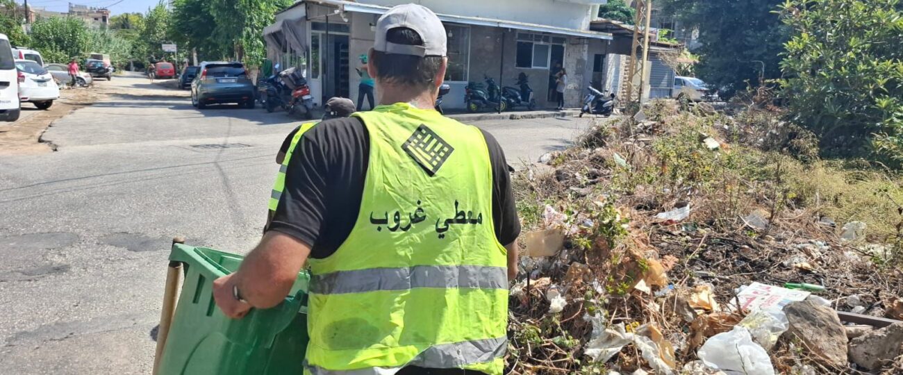 شركة “معطي غروب” تعود من جديد إلى شوارع صيدا لمواجهة أزمة النفايات بمبادرة من مديرها السيد عامر معطي