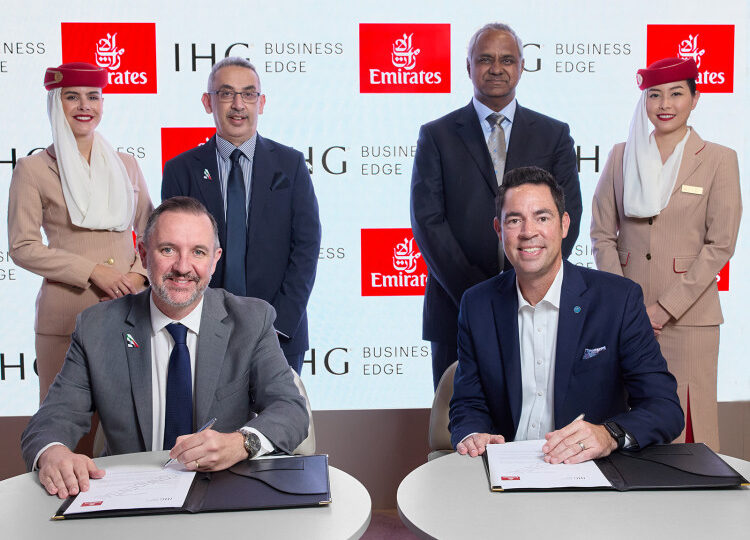 طيران الإمارات وIHG يستكشفان فرص التعاون لتلبية احتياجات سفر الشركات الصغيرة والمتوسطة عالمياً