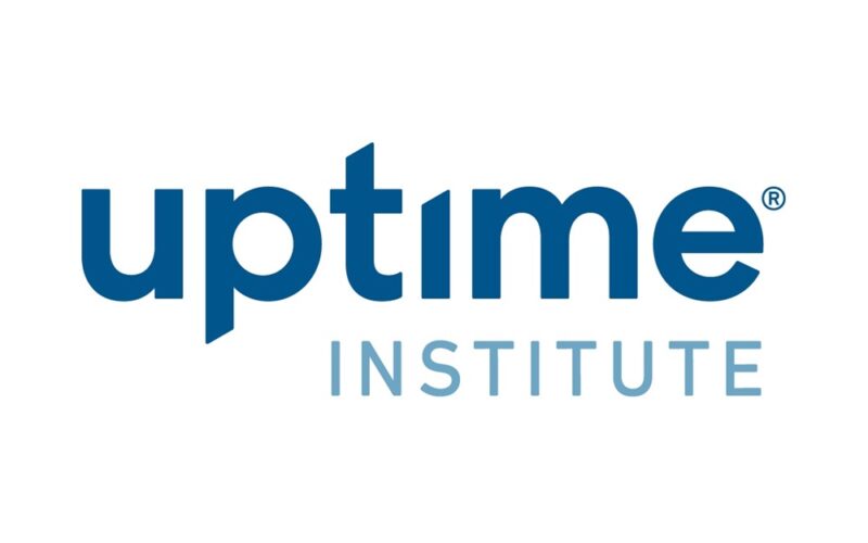 نتائج الاستطلاع السنوي العالمي لمراكز البيانات الخامس عشر الصادر عن مؤسسة Uptime تكشف عن التزام وتردد